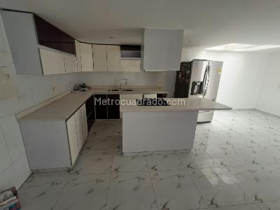 Casa de 4 alcobas en arriendo en Modelia, Bogotá, 350 m² · foto 17 de 20