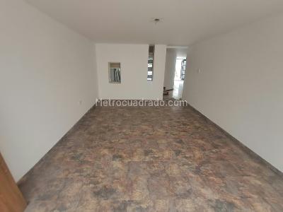 Casa de 4 alcobas en arriendo en Modelia, Bogotá, 350 m² · foto 19 de 20