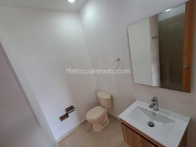 Apartamento de 1 alcoba en arriendo en El Poblado, Medellín, 69 m² · foto 7 de 9