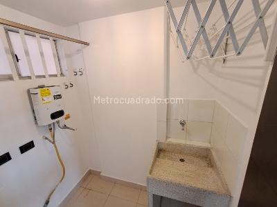 Apartamento de 1 alcoba en arriendo en Lalinde, Medellín, 60 m² · foto 4 de 13