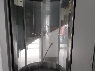 Casa de 5 alcobas en arriendo en Quinta Paredes, Bogotá, 700 m² · foto 10 de 16