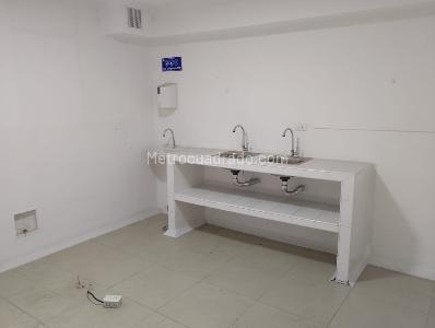 Casa de 5 alcobas en arriendo en Quinta Paredes, Bogotá, 700 m² · foto 11 de 16