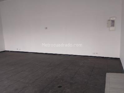 Casa de 5 alcobas en arriendo en Quinta Paredes, Bogotá, 700 m² · foto 2 de 16