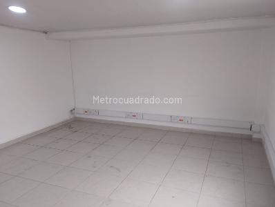 Casa de 5 alcobas en arriendo en Quinta Paredes, Bogotá, 700 m² · foto 4 de 16