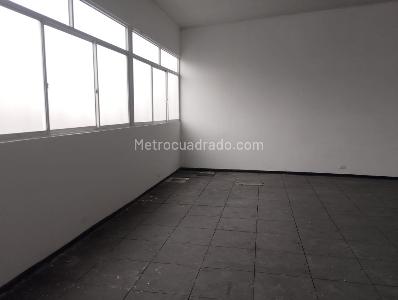 Casa de 5 alcobas en arriendo en Quinta Paredes, Bogotá, 700 m² · foto 7 de 16