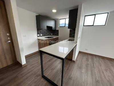 Apartamento de 2 alcobas en arriendo en Primavera, Envigado, 74 m² · foto 3 de 18