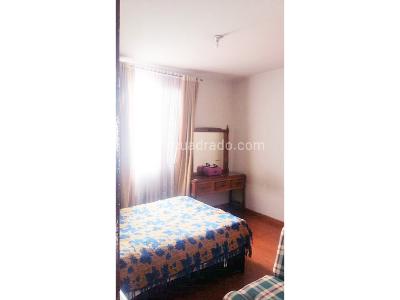 Casa de 5 alcobas en venta en Centro, Bogotá, 241 m² · foto 2 de 20