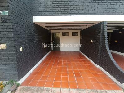 Casa de 3 alcobas en venta en Cedritos, Bogotá, 131 m² · foto 2 de 18