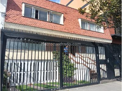 Casa de 4 alcobas en venta en Niza, Bogotá, 237 m² · foto 3 de 20