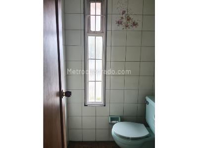 Casa de 4 alcobas en venta en Niza, Bogotá, 237 m² · foto 11 de 20