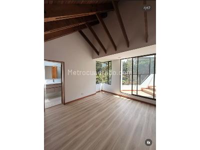 Casa de 4 alcobas en venta en Guaymaral, Bogotá, 323 m² · foto 8 de 17