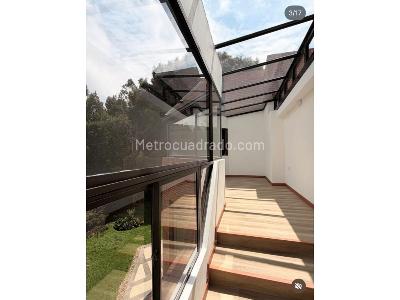 Casa de 4 alcobas en venta en Guaymaral, Bogotá, 323 m² · foto 10 de 17