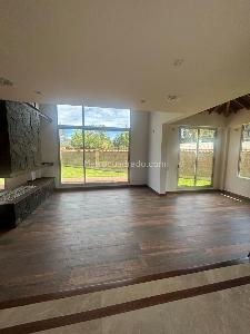 Casa de 5 alcobas en arriendo en Caminos De Chunuguá, Cajicá, 400 m² · foto 2 de 20