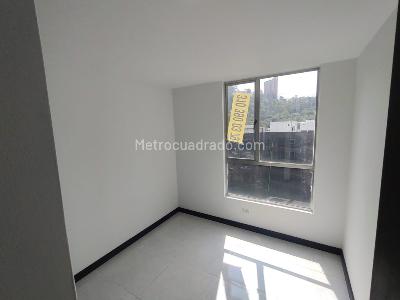 Apartamento de 3 alcobas en arriendo en El Poblado, Medellín, 78 m² · foto 13 de 18