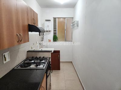 Apartamento de 2 alcobas en arriendo en El Poblado, Medellín, 70 m² · foto 2 de 11