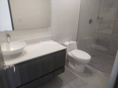Apartamento de 3 alcobas en arriendo en Villa Carlota, Medellín, 90 m² · foto 4 de 14