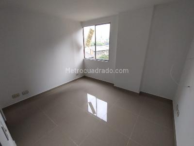 Apartamento de 3 alcobas en arriendo en El Poblado, Medellín, 76 m² · foto 10 de 18