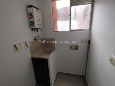 Apartamento de 3 alcobas en arriendo en El Poblado, Medellín, 76 m² · foto 11 de 18