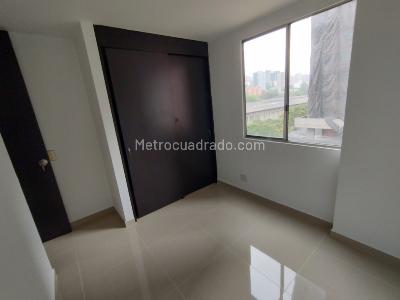 Apartamento de 3 alcobas en arriendo en El Poblado, Medellín, 76 m² · foto 13 de 18