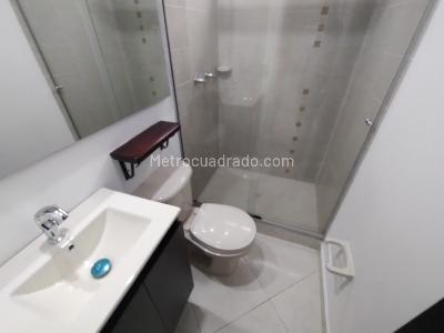 Apartamento de 3 alcobas en arriendo en El Poblado, Medellín, 76 m² · foto 15 de 18