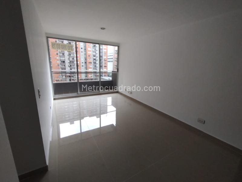Apartamento Amplio de 3 Alcobas en El Poblado - 7