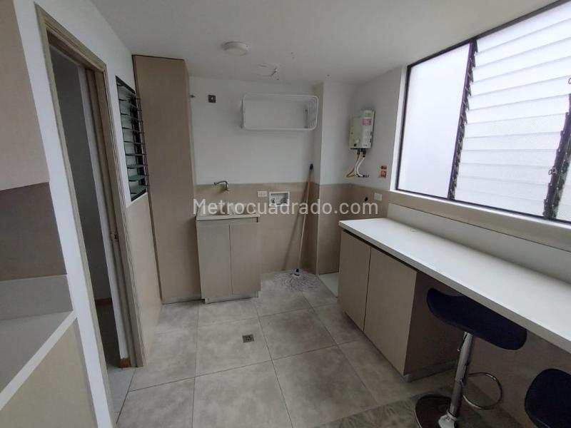 Spacious 3BR Apartment in El Poblado - 6