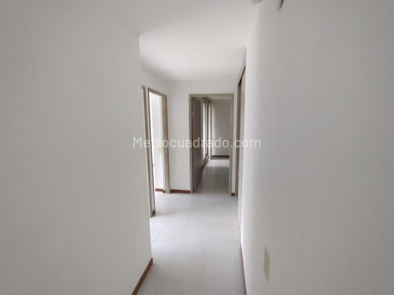 Spacious 3BR Apartment in El Poblado - 9