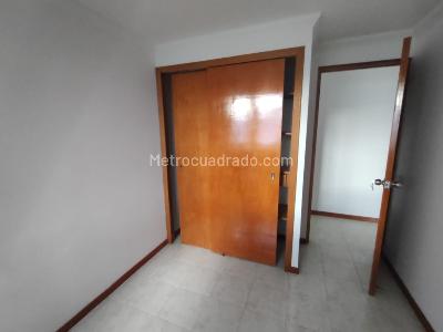 Apartamento de 3 alcobas en arriendo en El Poblado, Medellín, 85 m² · foto 10 de 15