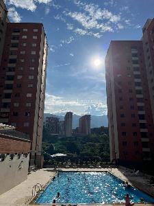 Apartamento de 2 alcobas en venta en Obrero, Bello, 55 m² · foto 3 de 20