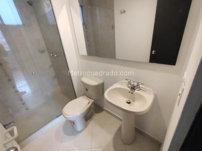 Apartamento de 3 alcobas en arriendo en El Poblado, Medellín, 82 m² · foto 15 de 18