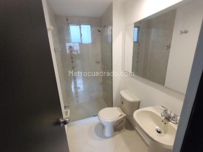 Apartamento de 3 alcobas en arriendo en El Poblado, Medellín, 82 m² · foto 16 de 18