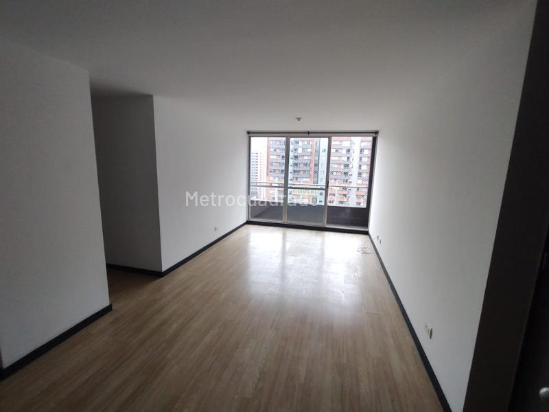 Apartamento en Arriendo de 3 Alcobas en El Poblado - 2