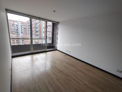Apartamento de 3 alcobas en arriendo en El Poblado, Medellín, 82 m² · foto 2 de 18