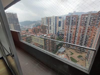 Apartamento de 3 alcobas en arriendo en El Poblado, Medellín, 82 m² · foto 3 de 18