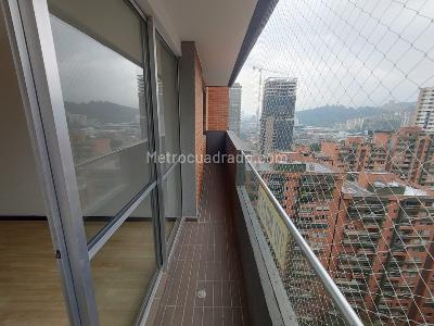 Apartamento de 3 alcobas en arriendo en El Poblado, Medellín, 82 m² · foto 4 de 18