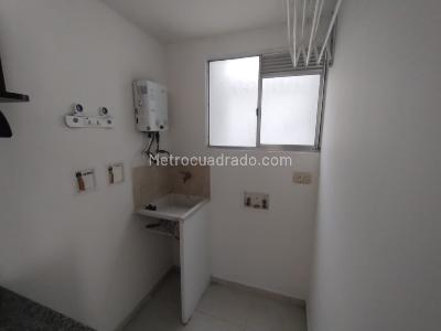 Apartamento de 3 alcobas en arriendo en El Poblado, Medellín, 82 m² · foto 7 de 18