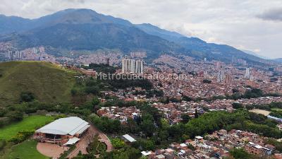 Apartamento de 2 alcobas en venta en Bucaros, Bello, 55 m² · foto 18 de 18