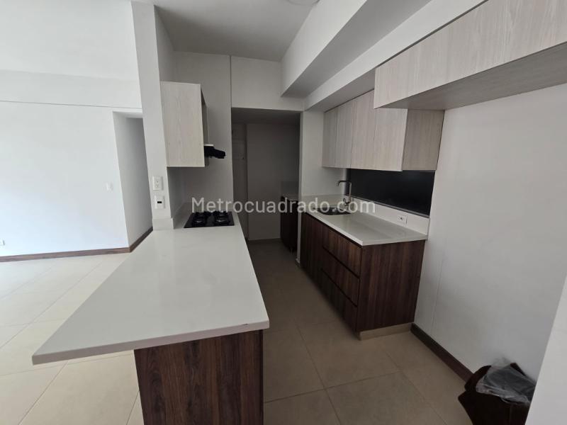 Piso – Bello, Fabricato - Vista 2