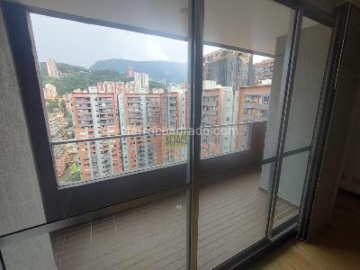 Apartamento de 2 alcobas en arriendo en El Poblado, Medellín, 75 m² · foto 3 de 13