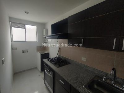 Apartamento de 2 alcobas en arriendo en El Poblado, Medellín, 75 m² · foto 5 de 13