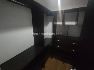 Apartamento de 2 alcobas en arriendo en El Poblado, Medellín, 75 m² · foto 10 de 13