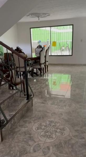 Casa Comercial Amplia en Belén Rosales - 2