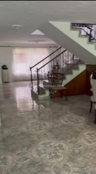 Casa Comercial Amplia en Belén Rosales - 4