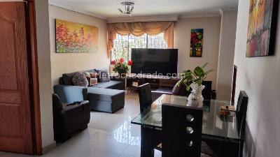 Casa de 3 alcobas en venta en Laureles, Medellín, 108 m² · foto 2 de 15
