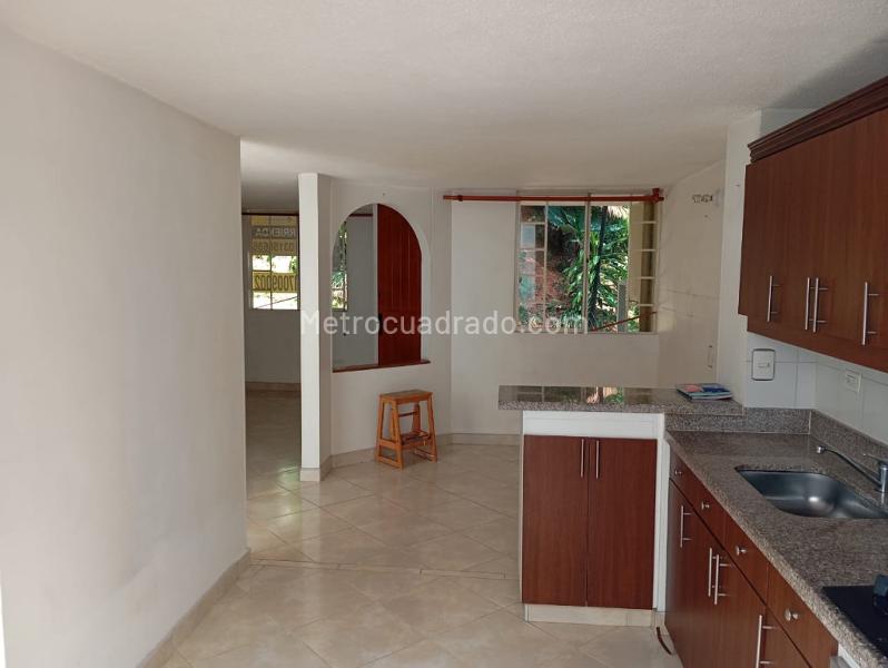 3BR House for Rent in Las Casitas (130 m²) - 3
