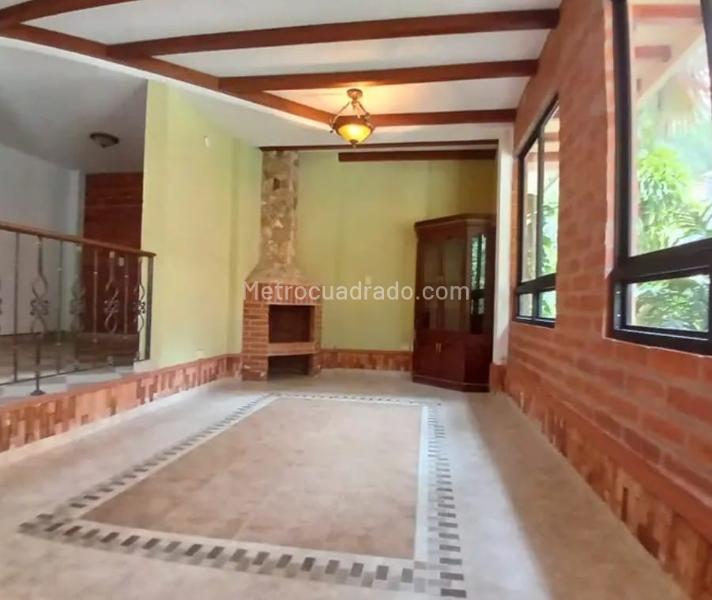 Casa de 4 Alcobas y 4 Baños en Cañaveralejo (Conjunto Cerrado) - 3