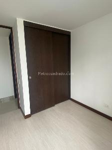 Apartamento de 3 alcobas en venta en Valles Del Sol, Sabaneta, 61 m² · foto 9 de 19