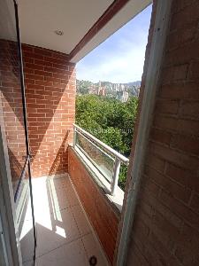 Apartaestudio en arriendo en La Floresta, Medellín, 35 m² · foto 8 de 8