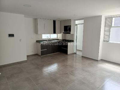 Apartamento de 2 alcobas en venta en Cabañas, Bello, 70 m² · foto 2 de 20