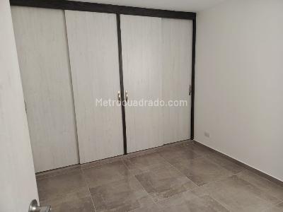 Apartamento de 2 alcobas en venta en Cabañas, Bello, 70 m² · foto 13 de 20